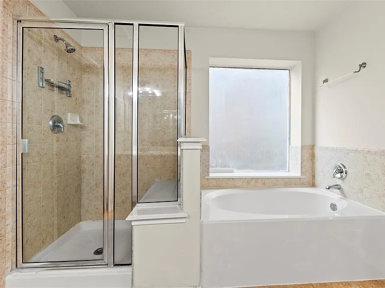 6411 Briar Moss Ln — Photo 9