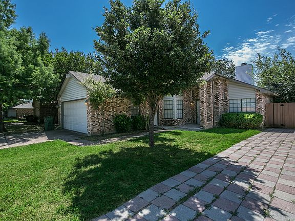 2nd image of 2302 Gladstone Dr