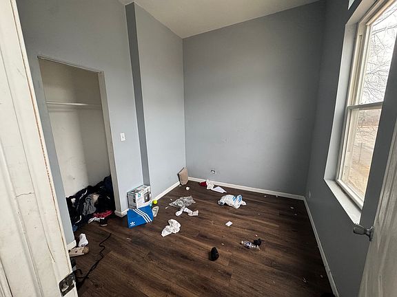 3rd image of 8720 S Mackinaw Ave