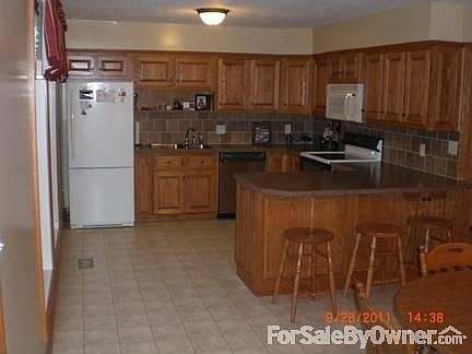 Custom Kitchen all Oak Cabinets and Trim