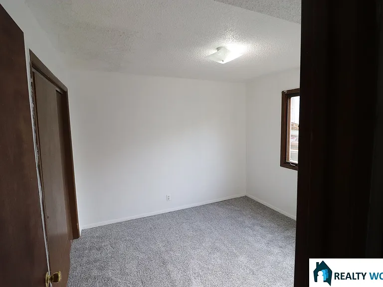2418 D Street — Photo 8