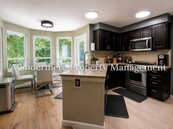 2nd image of 1087 NW Brinkley Ct