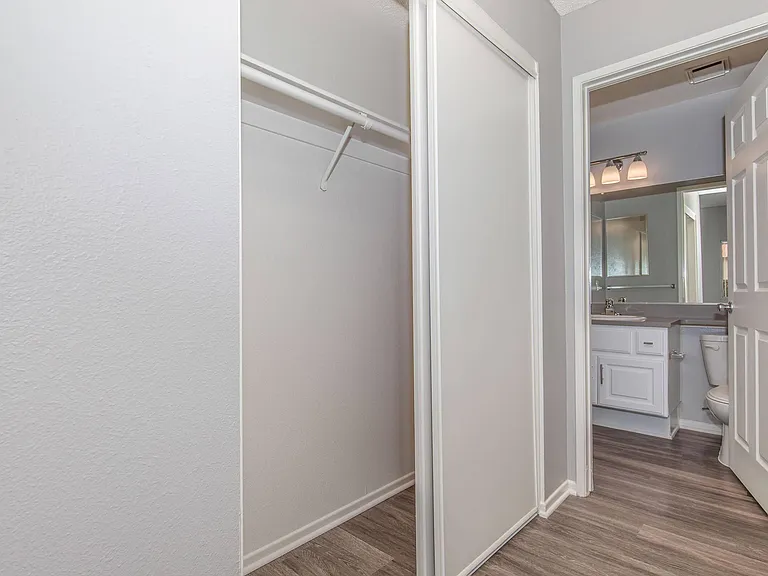 Club Pacifica Apartment Homes — Photo 38