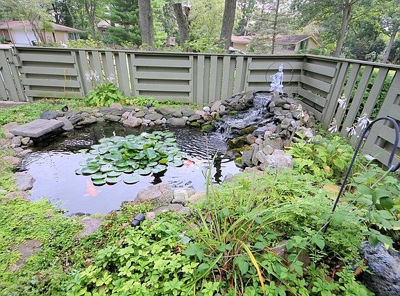 4th image of 18 Cambridge Ln