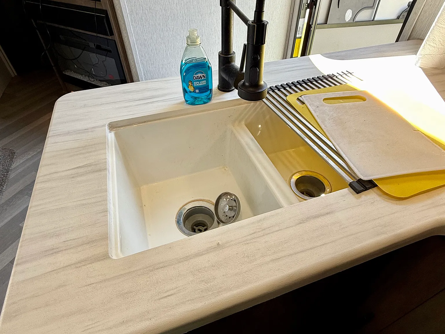 2 bed, $1,000 — Photo 4