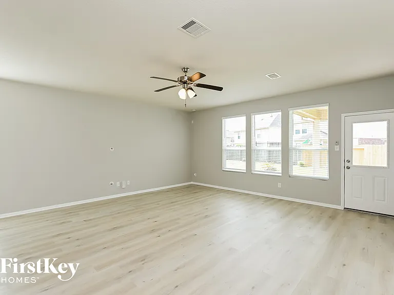 14902 Holland Grove Ct — Photo 3