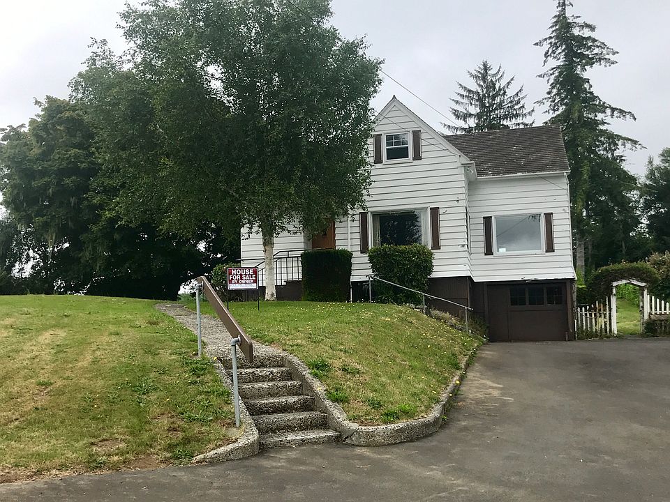 1st image of 738 Cowlitz St E