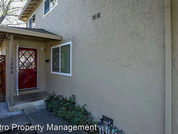 3rd image of 1266 Flora Ave
