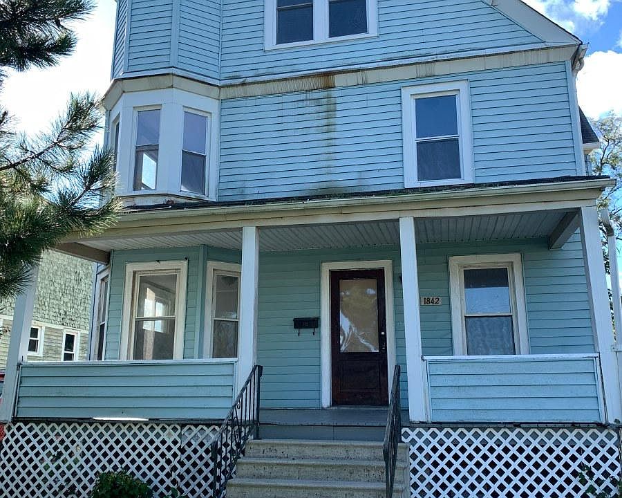 1st image of 1842 E 31st St Unit B