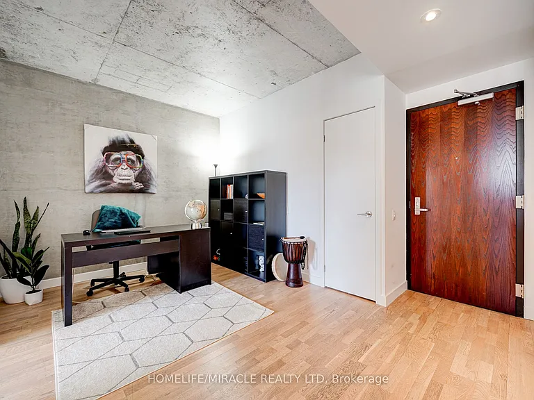 25 Oxley St #701 — Photo 13