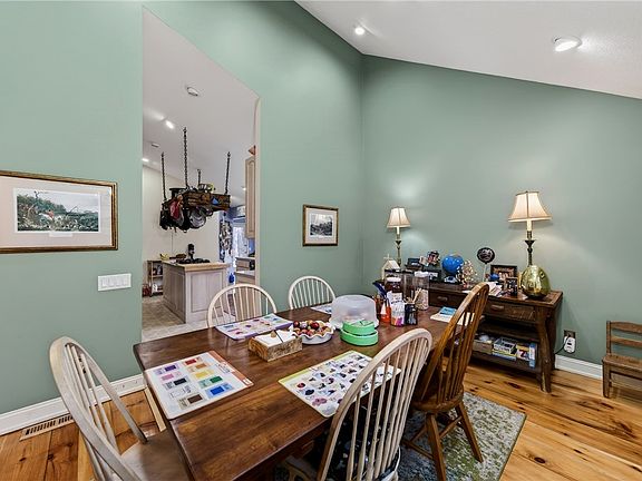 5th image of 10887 Copp Hill Rd