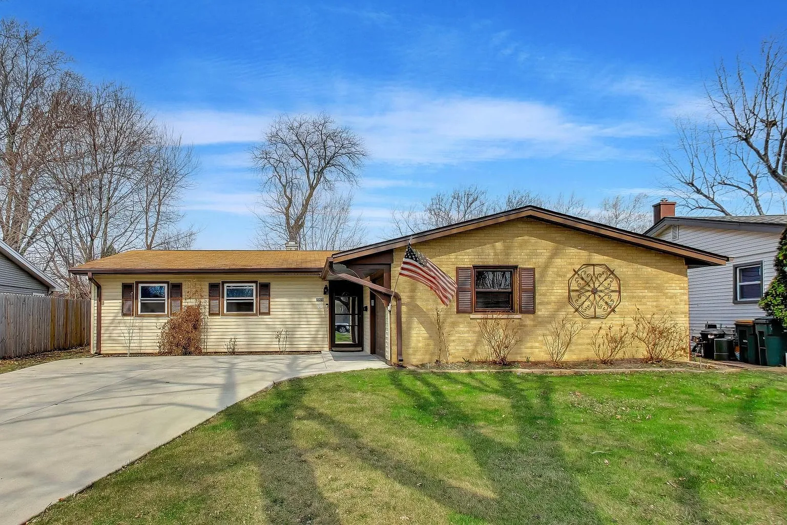 1008 Woodland Dr photo 1