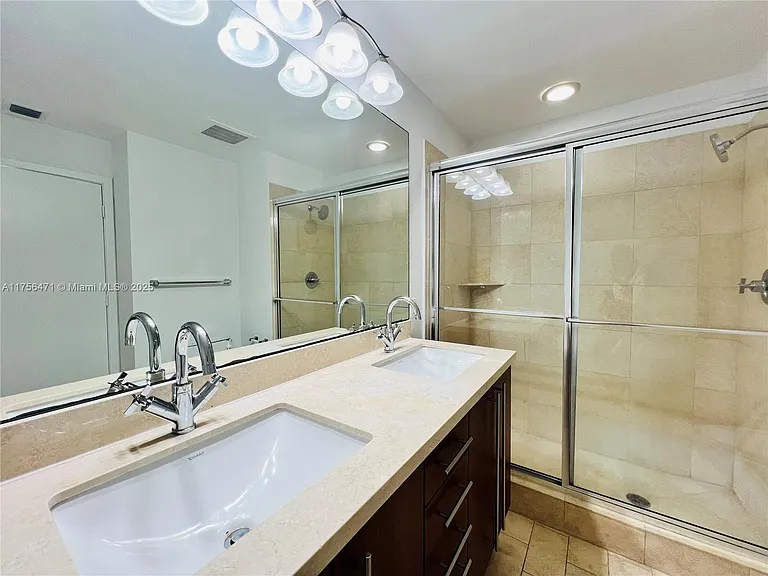 79 SW 12th St #2310 — Photo 12