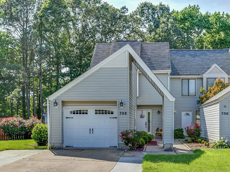 708 Hecate Dr — Photo 1