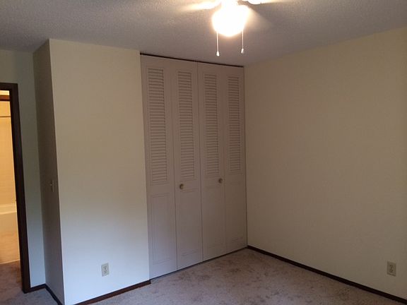 5th image of 1905 Wilson Ave APT 202