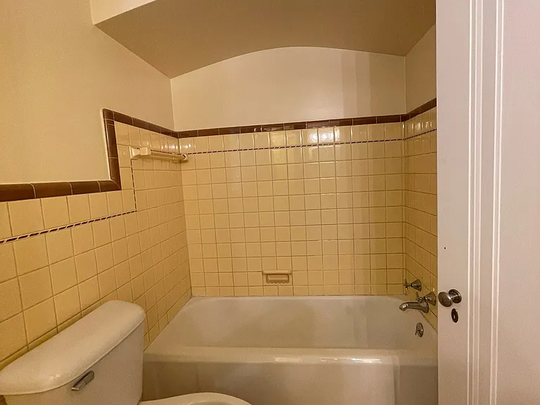 19215 Littlefield St — Photo 19