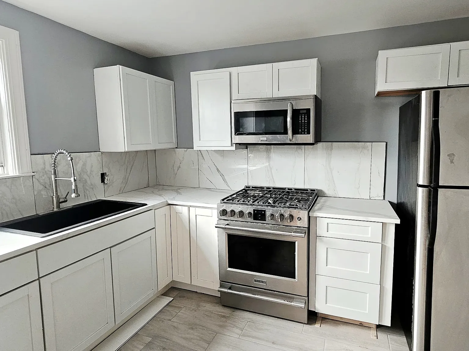82 Progress Ave — Photo 2