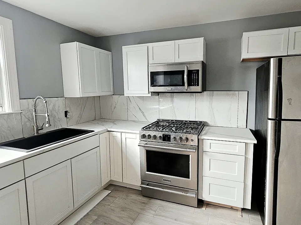 82 Progress Ave #3