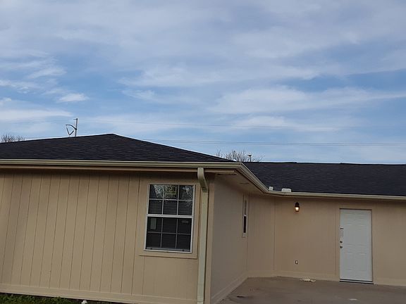 4th image of 8511 Lynwood Ln