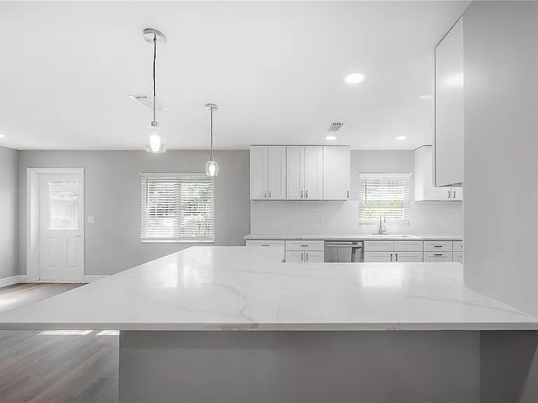 6901 S Fitzgerald St — Photo 25