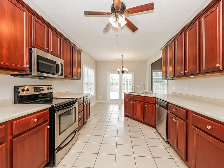 114 Nick Price Dr — Photo 8