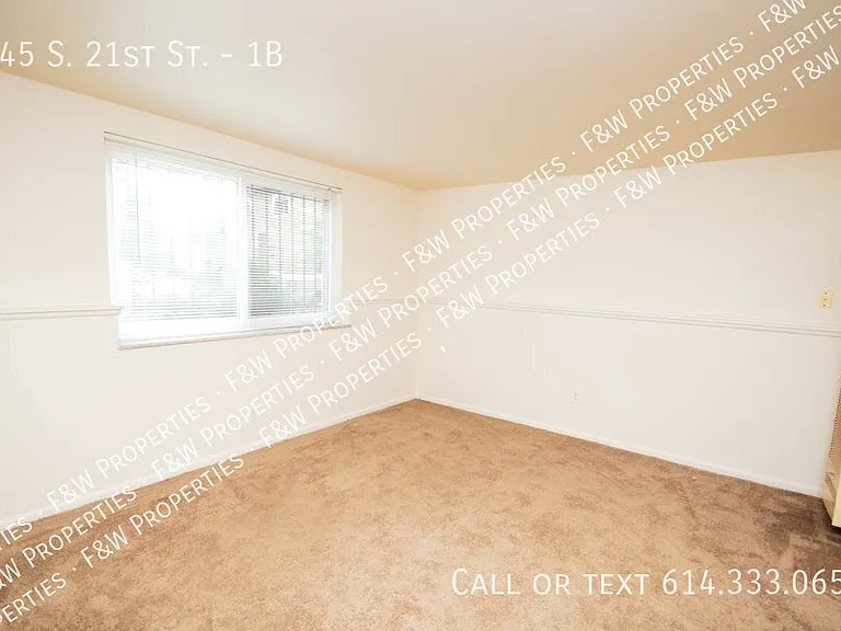 245 S 21st St #1B — Photo 2