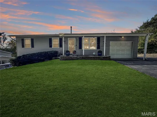 3717 Carol Park Rd, House Springs, MO 63051