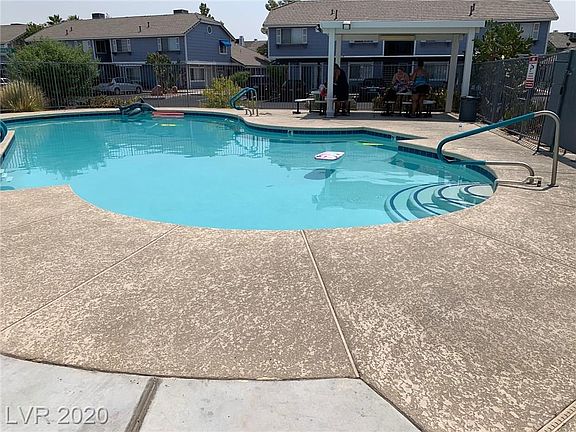 3rd image of 5310 Portavilla Ct Unit 102