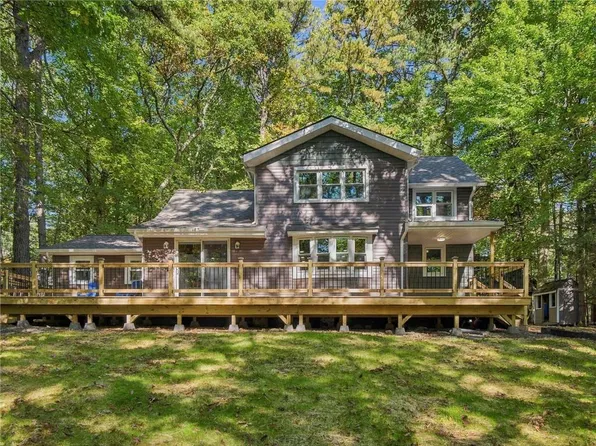 316 Goldfinch Pl, Mount Pocono, PA 18344
