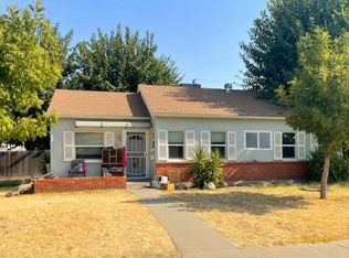 307 W Durian Ave, Coalinga, CA 93210