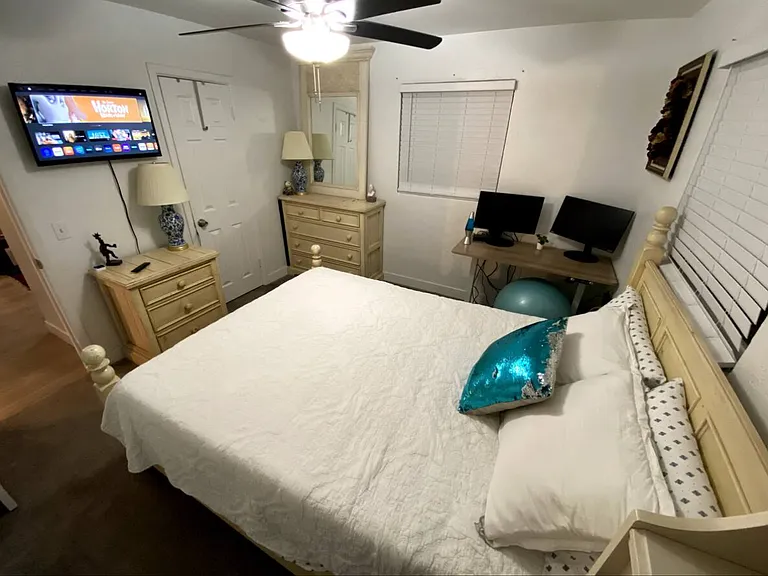 2065 E Don Carlos Ave — Photo 19