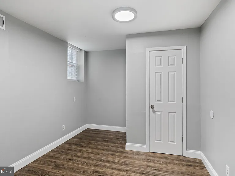 823 Newington Ave #1 — Photo 7