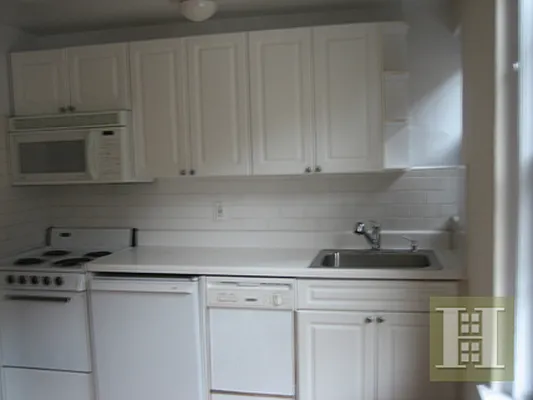 Rented by Halstead Real Estate | media 19