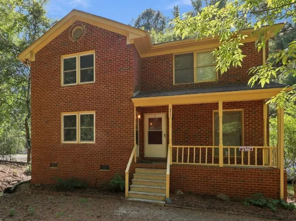 371 Umstead Dr #A, Chapel Hill, NC 27516