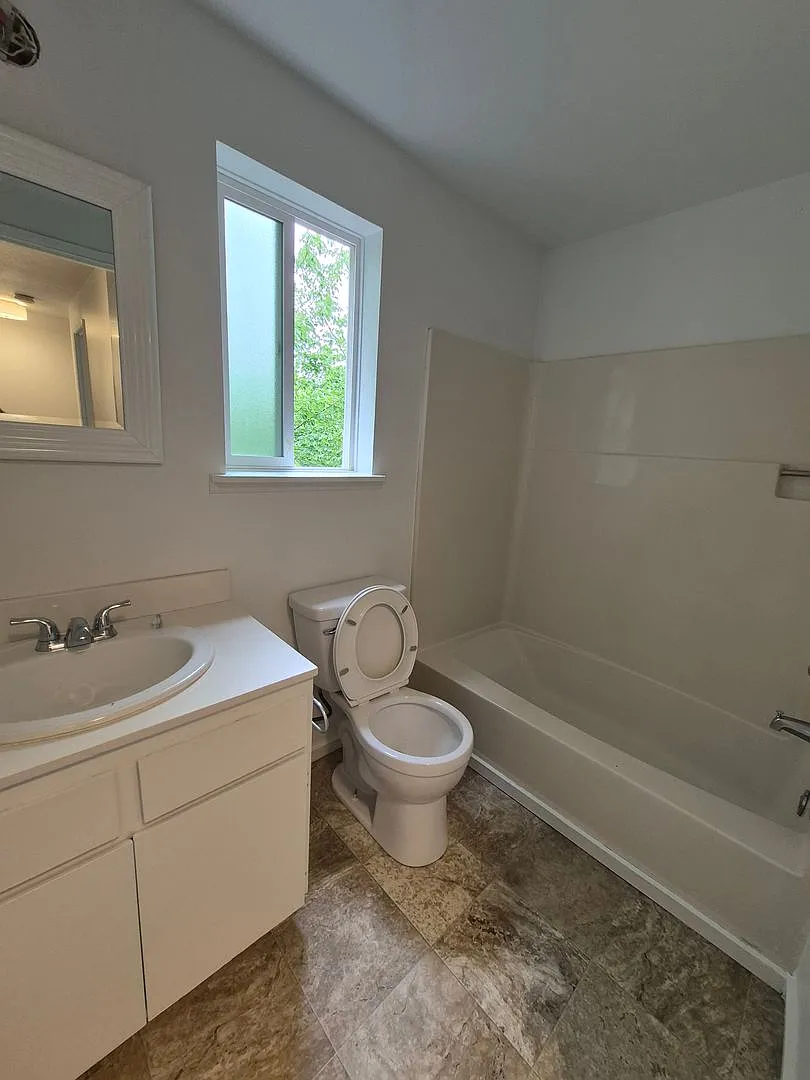 PM-120 6820-6822 SW Garden Home Rd. — Photo 2