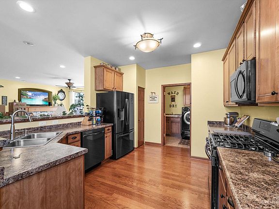 4th image of 1899 Chase Ln #1899
