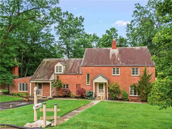 35 Redstone Ln, Washington, PA 15301