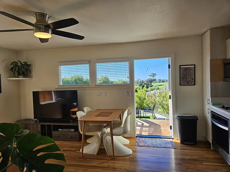 968 Corte Maria Ave — Photo 8