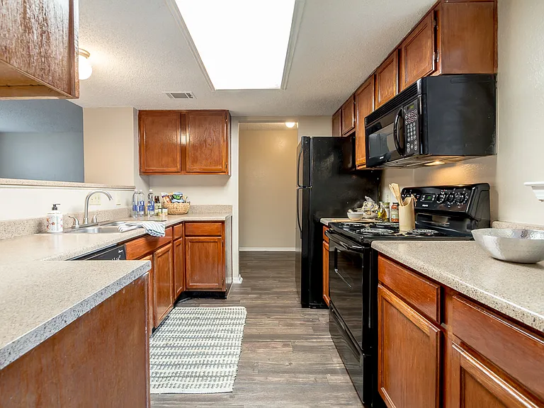 Amberly Village Townhomes — Photo 14