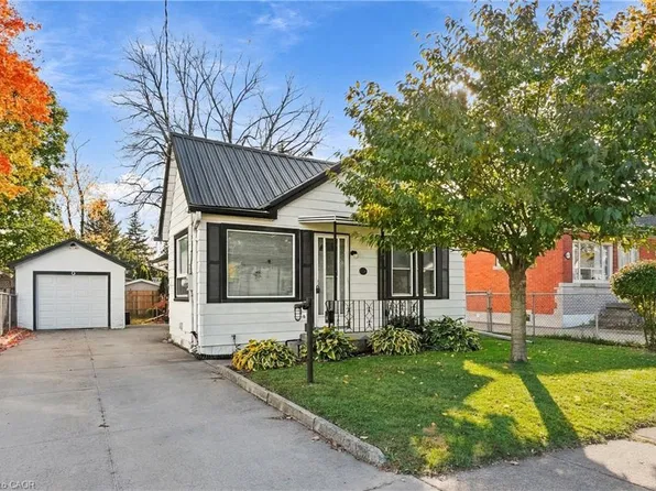 6370 Murray St, Niagara Falls, ON L2G 2K7
