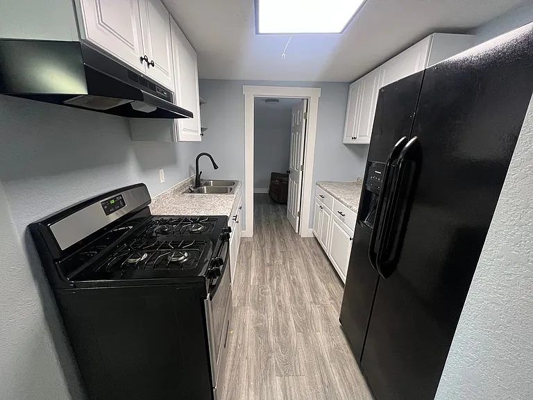 1145 S Cedar St #5 — Photo 5