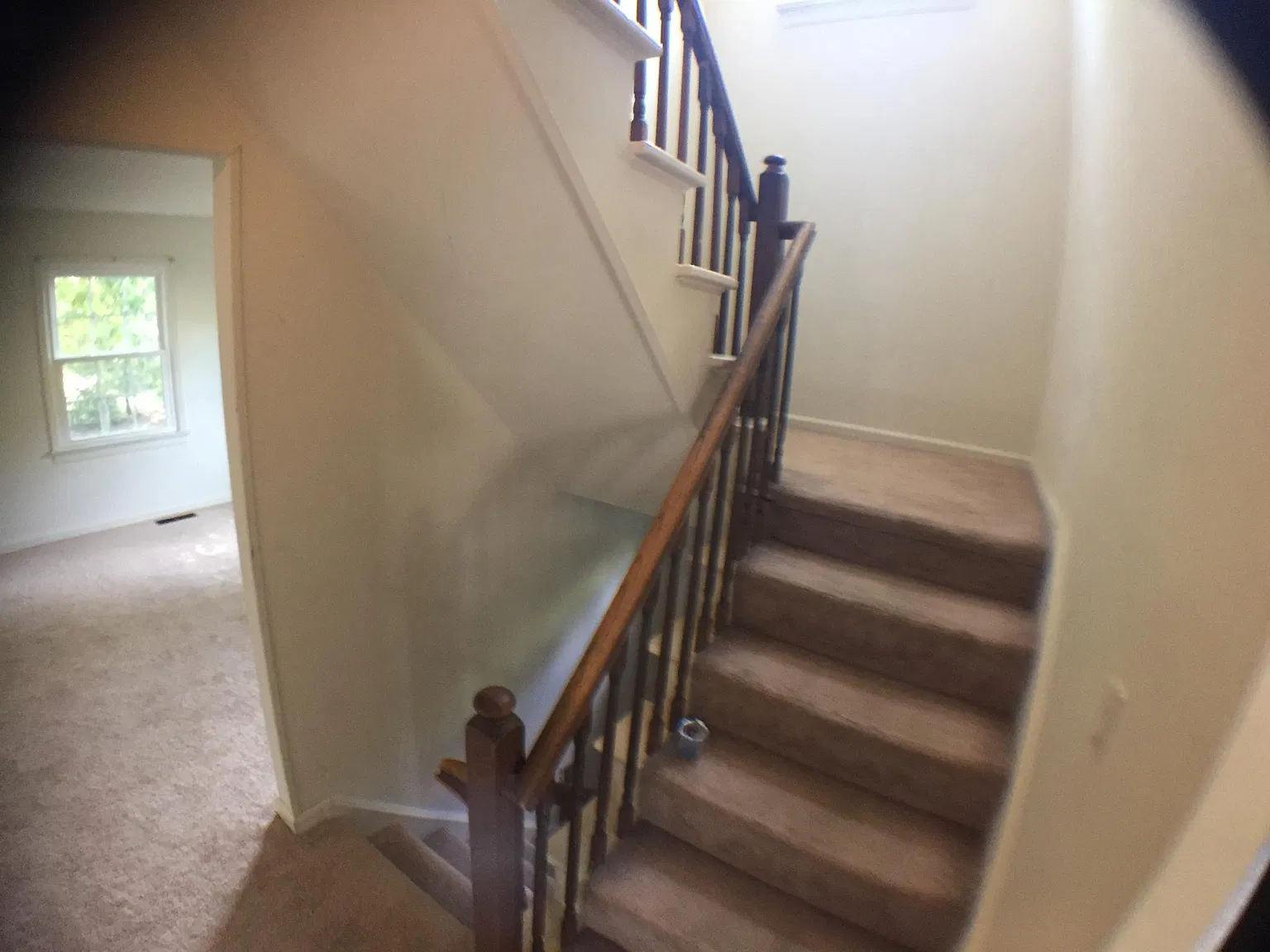 4 bed, 3.5 bath, 1600 sqft, $2,400 — Photo 3
