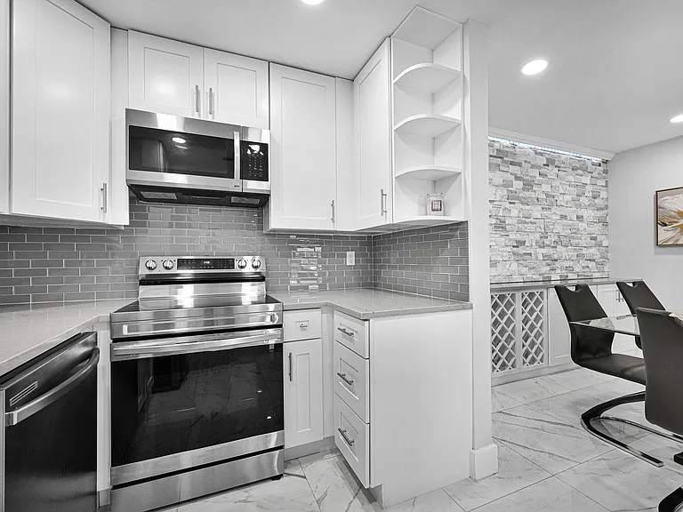 6279 Bay Club Dr #3 — Photo 5