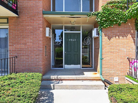 2nd image of 1942 Axtell Dr APT 3