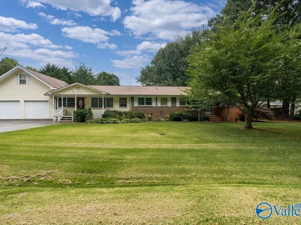 615 6th St NE, Arab, AL 35016