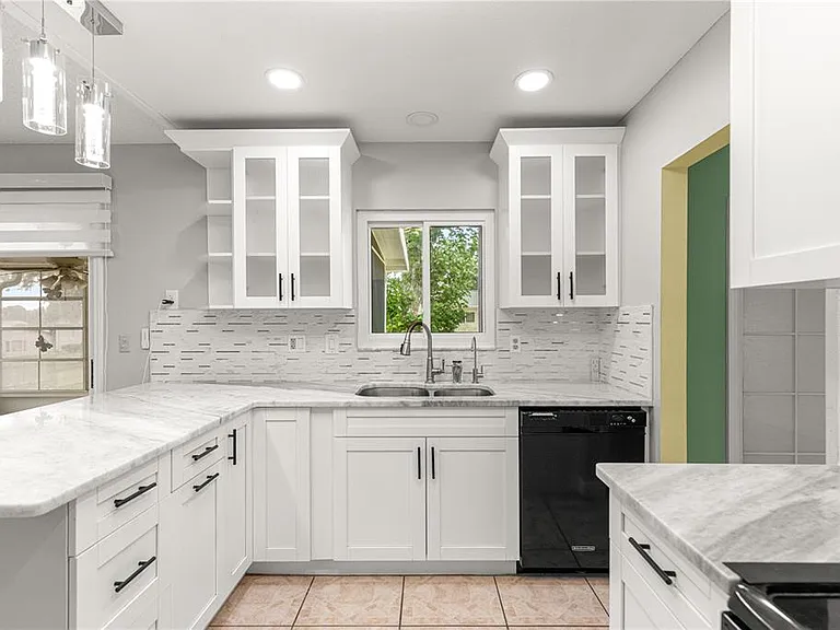 8470 SW 107th Pl — Photo 11