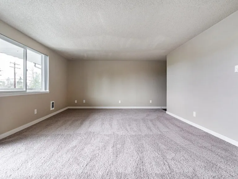 COURTYARD APTS-MUKILTEO — Photo 29