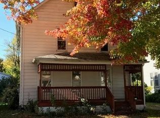 439 Buffalo St, Conneaut, OH 44030