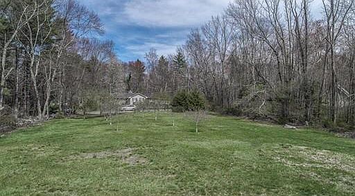 2nd image of 4 Spring Hill Rd