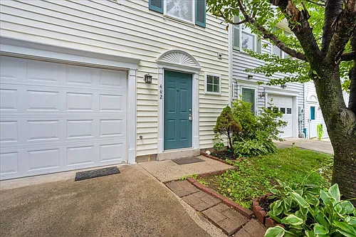 442 Blossom Ln Photo 1
